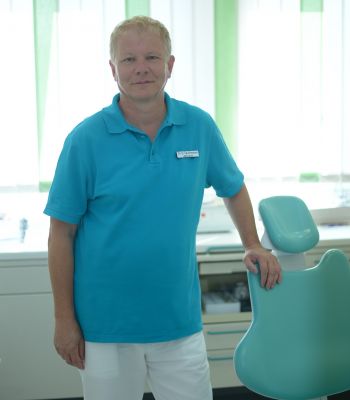Dr. Dirk Teichmann